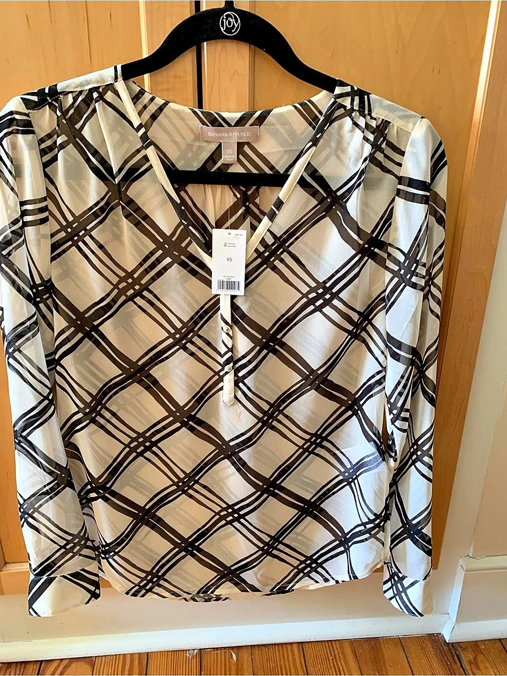 Banana Republic Plaid Blouse in Cream and Black Size XS NWT